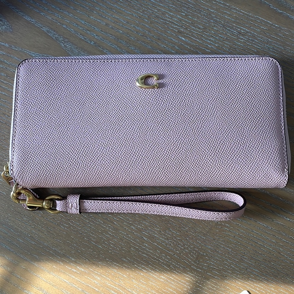 Coach continental zip wallet new with tags